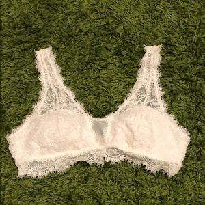 ✨LAST DAY✨ White Lace Padded Bralette